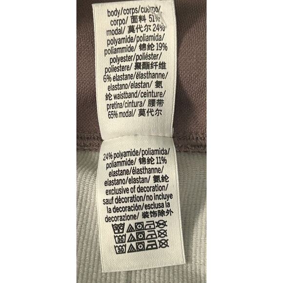 NWT Victoria's Secret Pink Winter Seamless Classic Leggings Iced Coffee Small - Picture 8 of 8